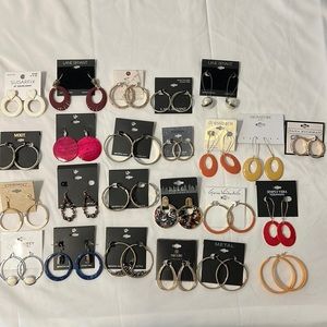 New ! LOT of 24 Earrings , Beautiful for any occasion !!!